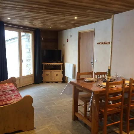 Appartement La Datcha 2 - 4 Personnes *